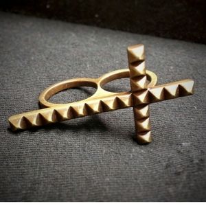 Pyramid Studded Cross Double Knuckle Duster Ring